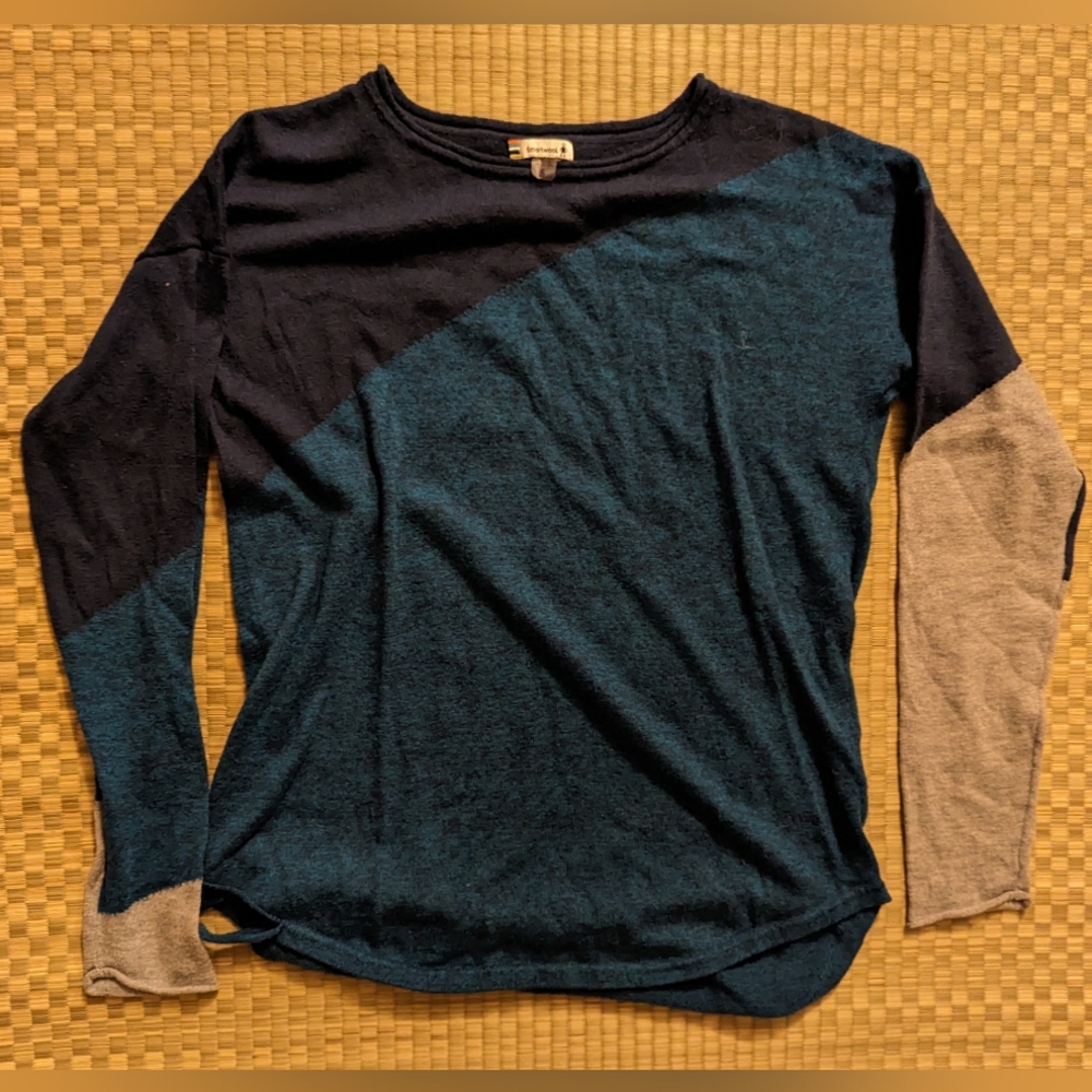 Smartwool Colorblock Long Sleeve Crewneck Sweatshirt in Navy, Teal & Gray
